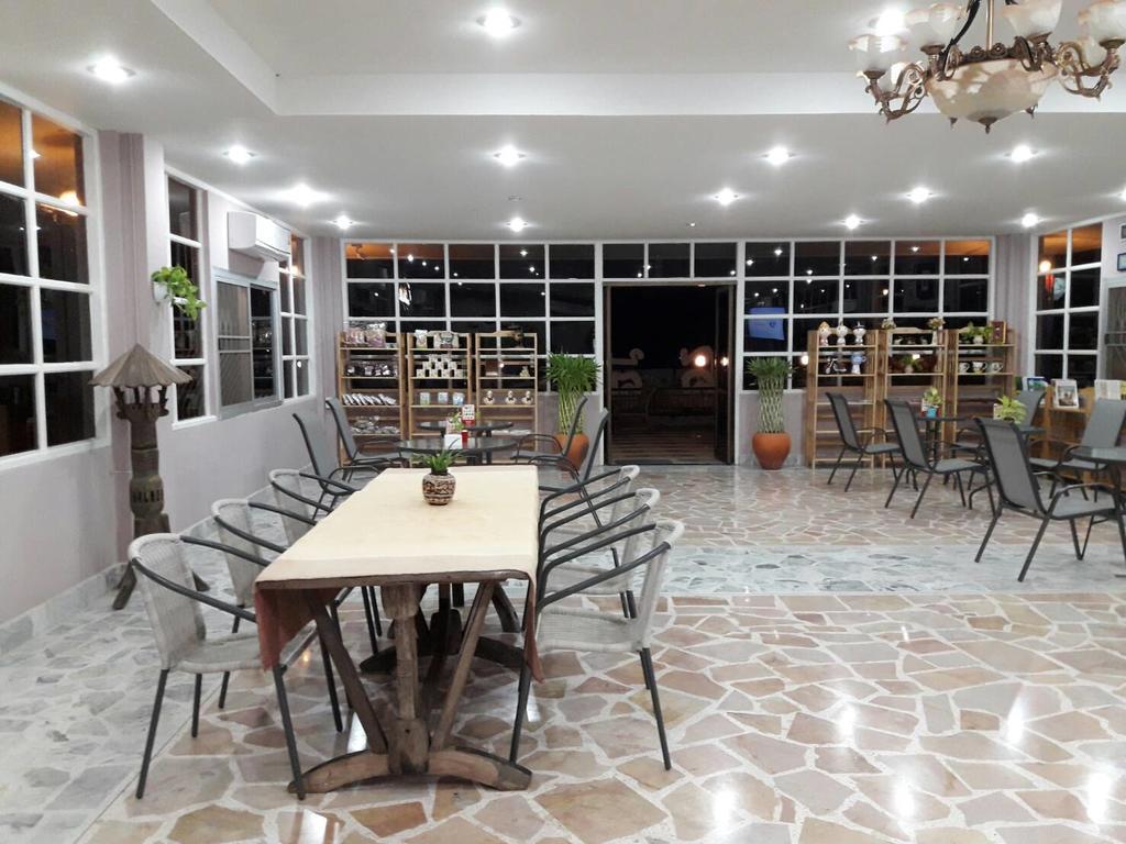 Baan Suan Geb Tawan Hotel Lopburi Exterior photo