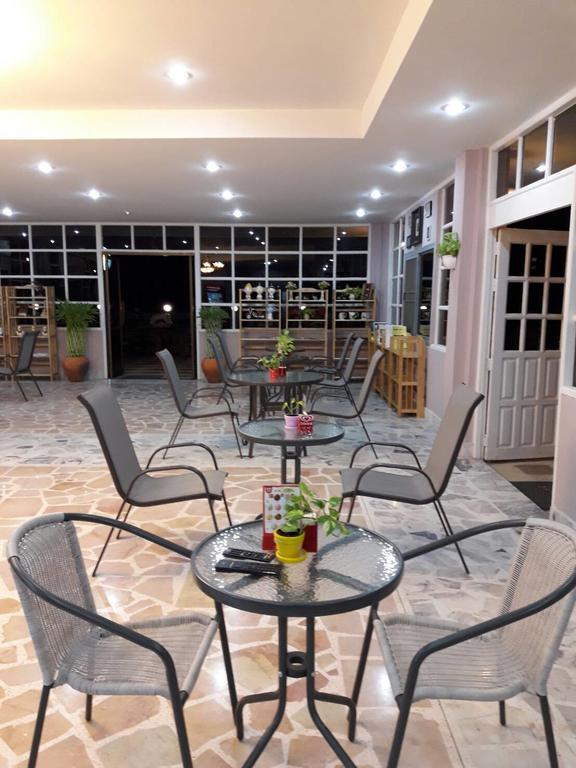 Baan Suan Geb Tawan Hotel Lopburi Exterior photo