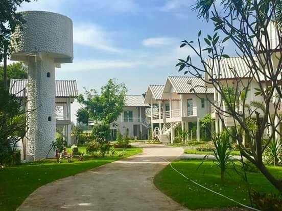 Baan Suan Geb Tawan Hotel Lopburi Exterior photo